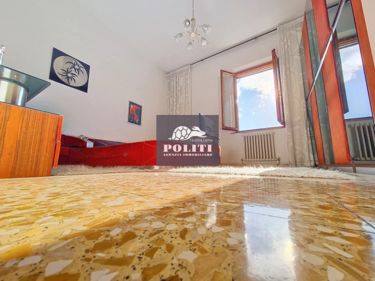 empoli, casa in vendita ampia camera da letto